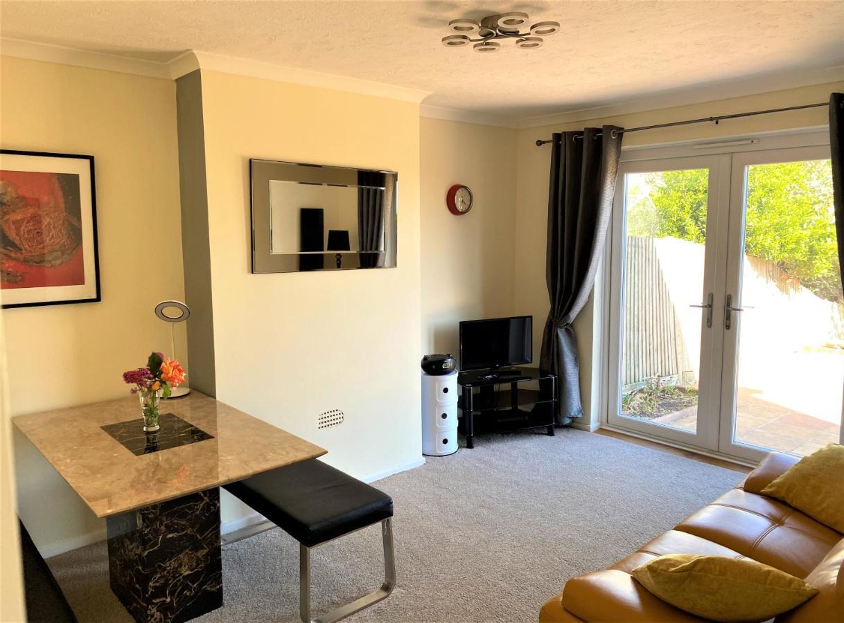 Luxury Suntrap In Private Complex St Leonards Διαμέρισμα Χέιστινγκς Εξωτερικό φωτογραφία